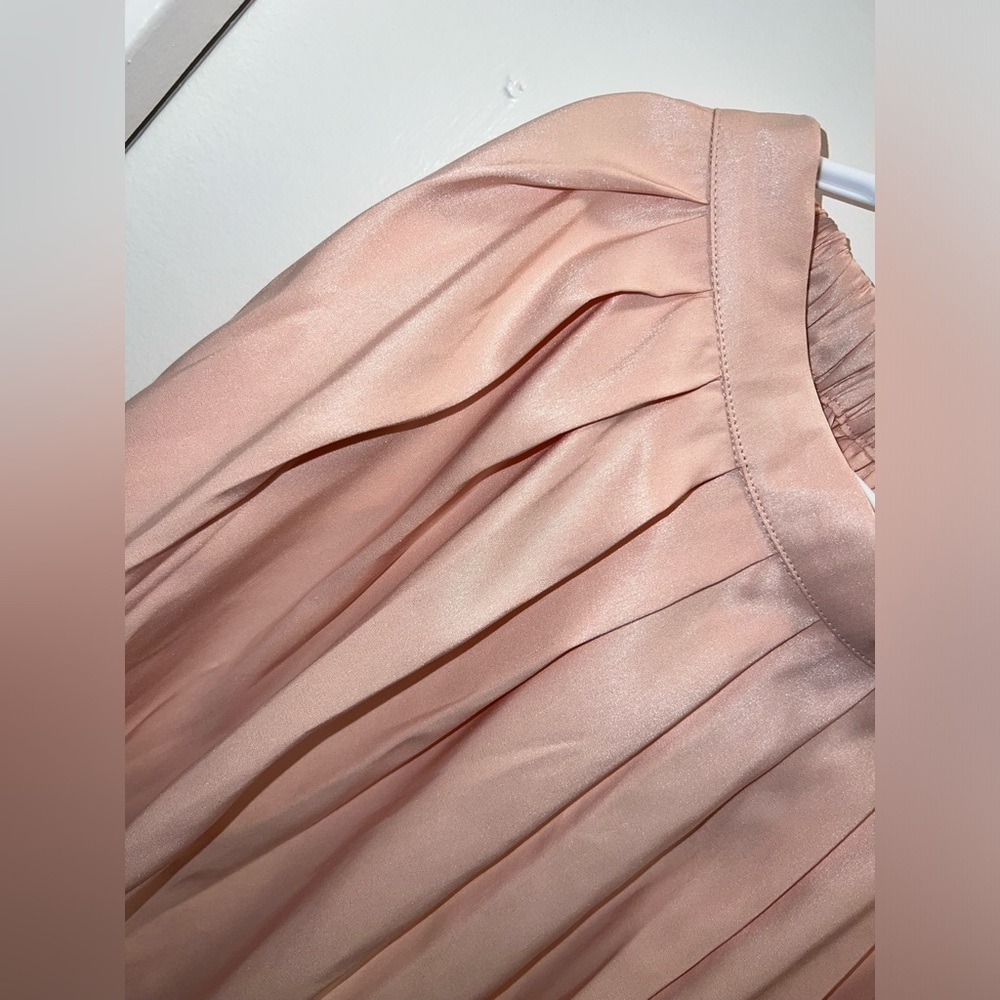 Elegant Pink Skirt - Picture 3 of 10